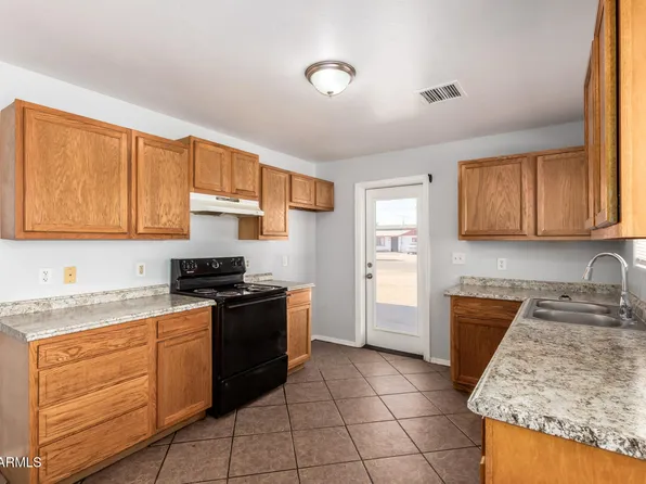 105 W 8TH Street, Eloy, AZ 85131