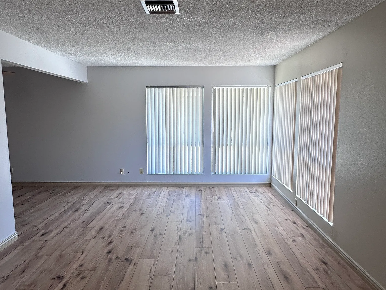 2 bed, 1350 sqft, $2,000 — Photo 3