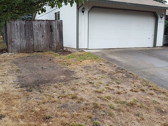 2nd image of 2203 NE 93rd Ct