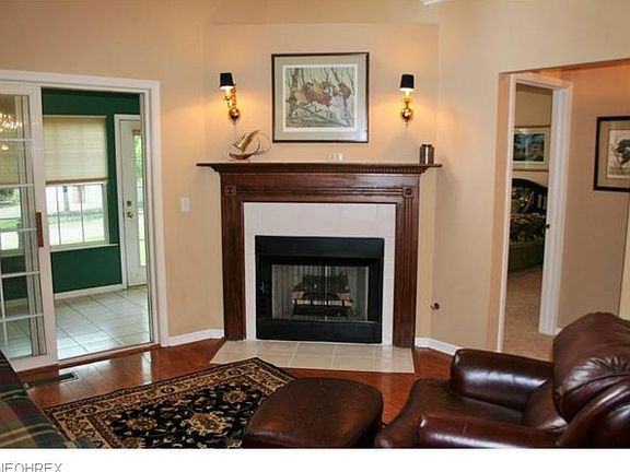 5th image of 2036 E Reserve Cir