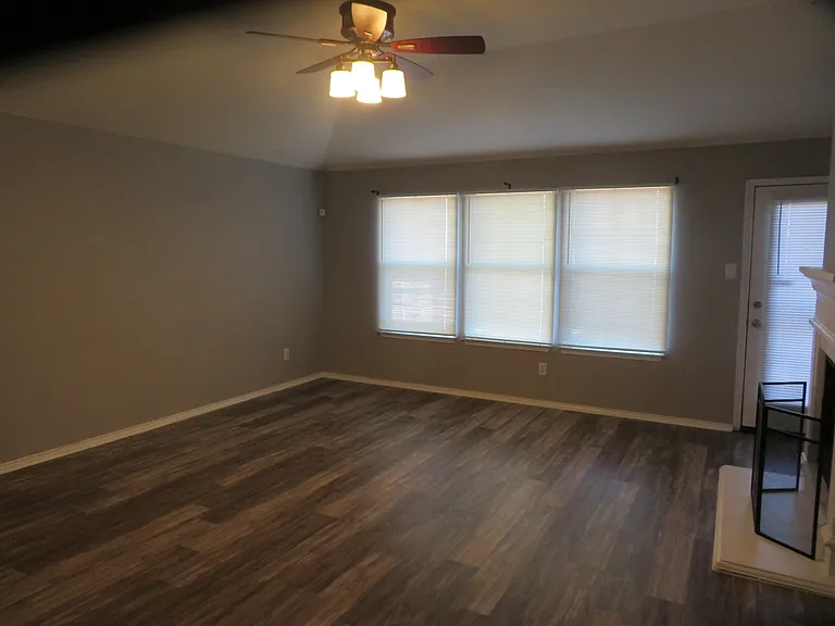1861 Serena Dr — Photo 3