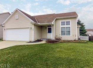 1509 Plantation Ln, Bloomington, IL 61704