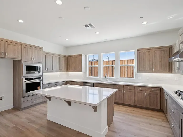 605 Santa Ynez Way — Photo 10