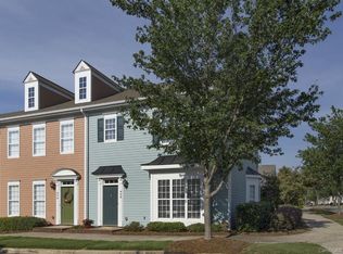 920 White Point Dr #207, Huntersville, NC 28078