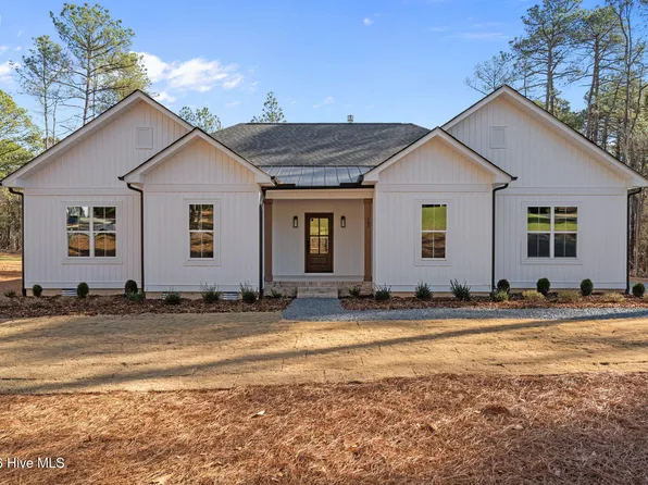 107 Lancashire Lane, Seven Lakes, NC 27376