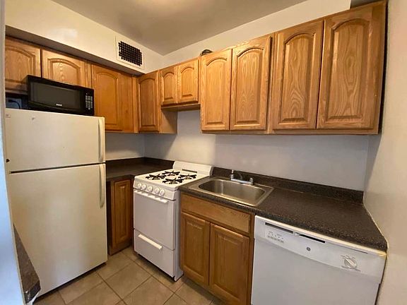 2nd image of 109-10 Queens Blvd #3G