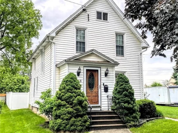 18 Mount View Pl, Lancaster, NY 14086