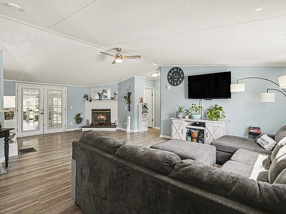 3rd image of 153 Rockdale St.