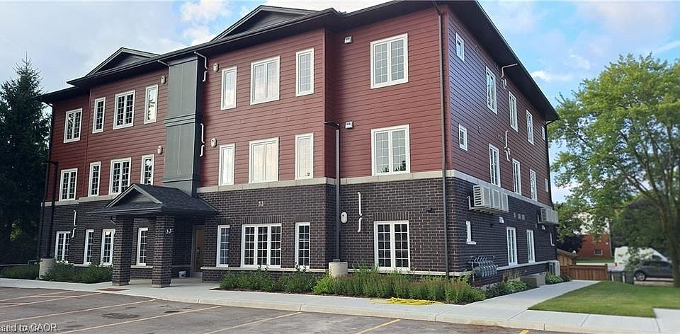1st image of 33 Murray Ct #2