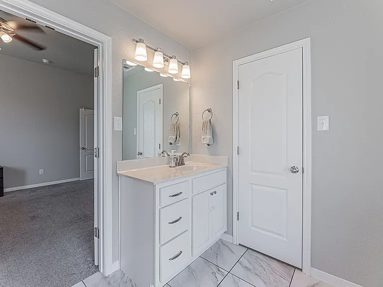 810 Earp Dr — Photo 19