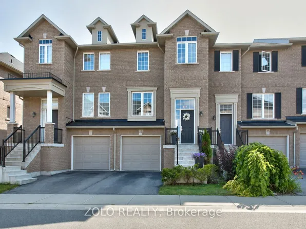 2280 Baronwood Dr #32, Oakville, ON L6M 4Z7