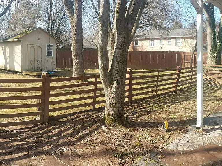 329 Lynn Dr — Photo 15