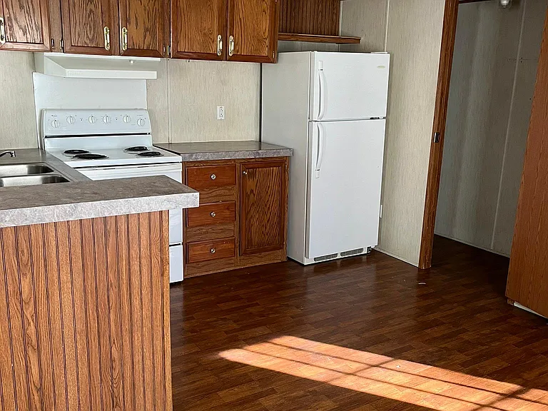 3951 S Mentor Ave #19 — Photo 6