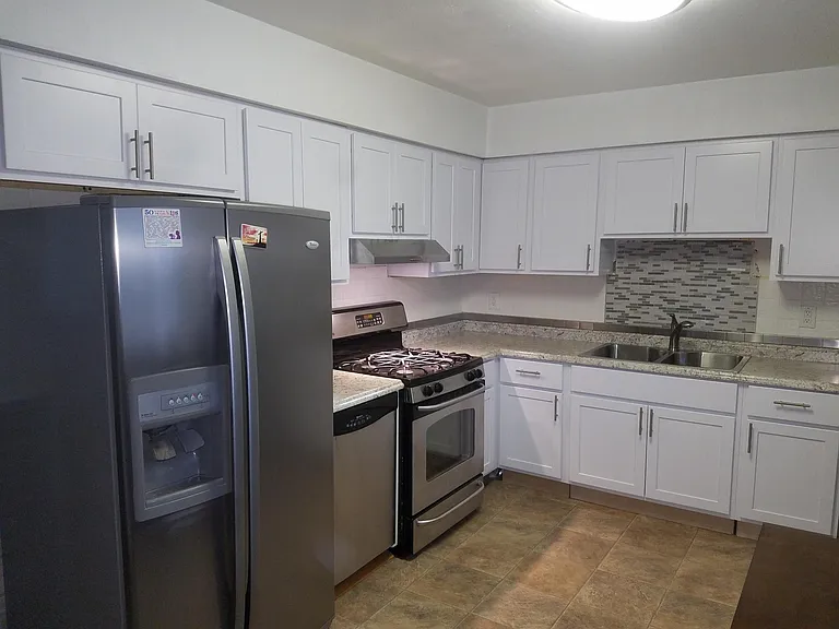 1207 Lakeview Dr — Photo 20