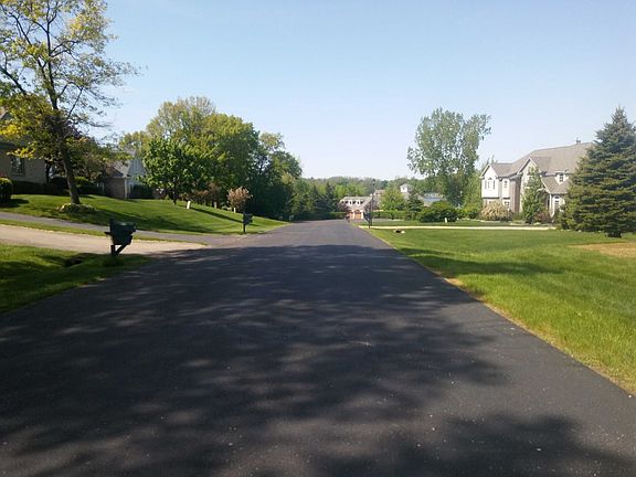 5th image of 16210 Pine Lake Forest Ct