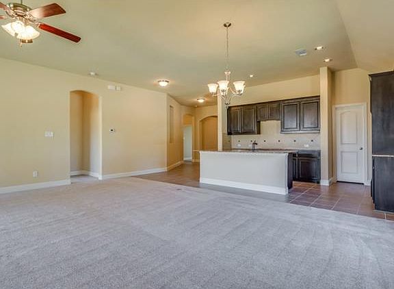 5th image of 313 Bentley Dr