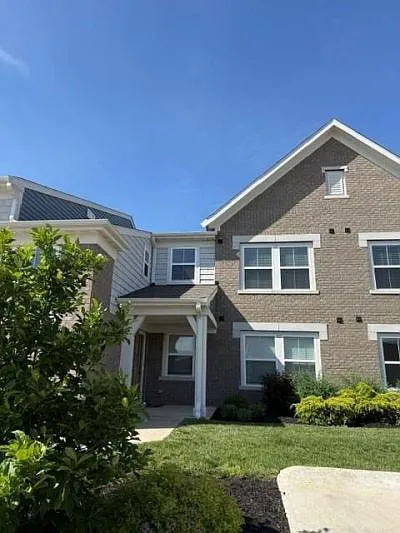184 Old Pond Rd — Photo 1