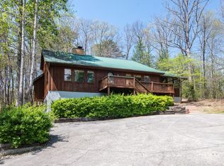 1620 Mountain View Rd, Sevierville, TN 37876