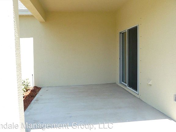 2nd image of 1460 Carriage Ct