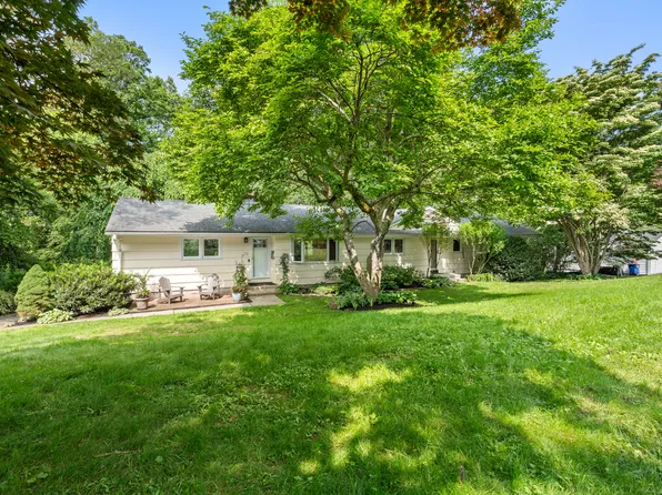 75 Skyview Drive, Trumbull, CT 06611