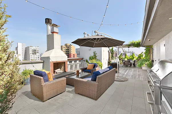 Sold by Compass | media 20