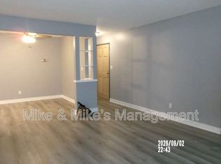 7452 N Granville Rd #8, Milwaukee, WI 53224