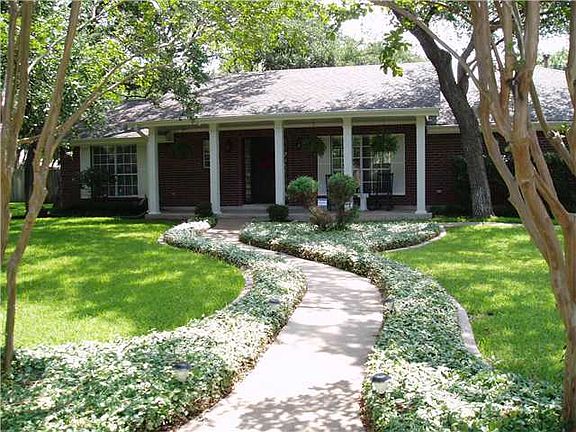 2nd image of 201 Prize Oaks Dr