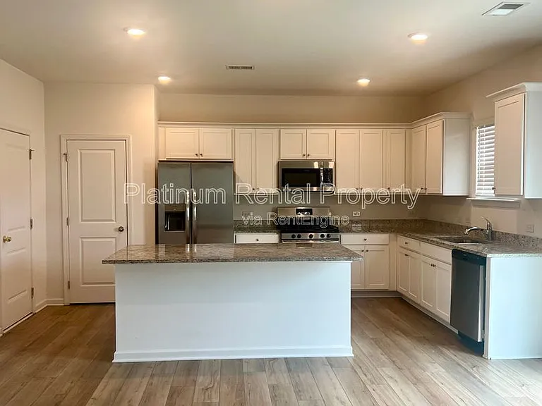3843 Rustic Barn Way — Photo 7