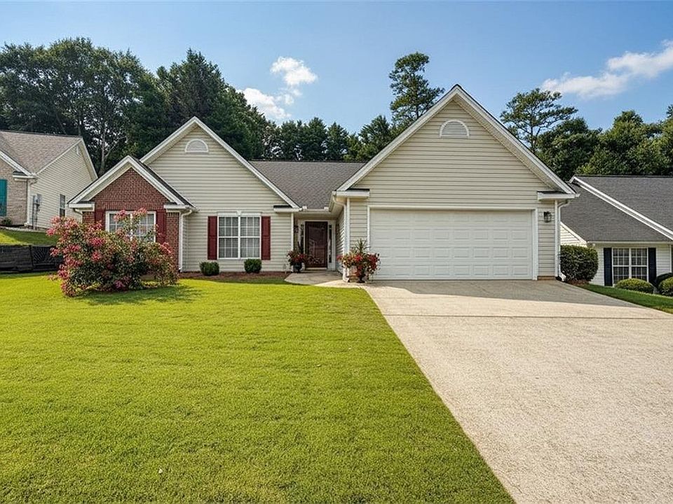 1st image of 535 Suwanee East Dr