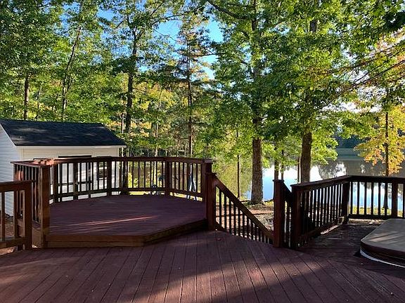 2nd image of 3135 Southhampton Dr