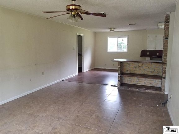 2nd image of 202 Lynette Dr