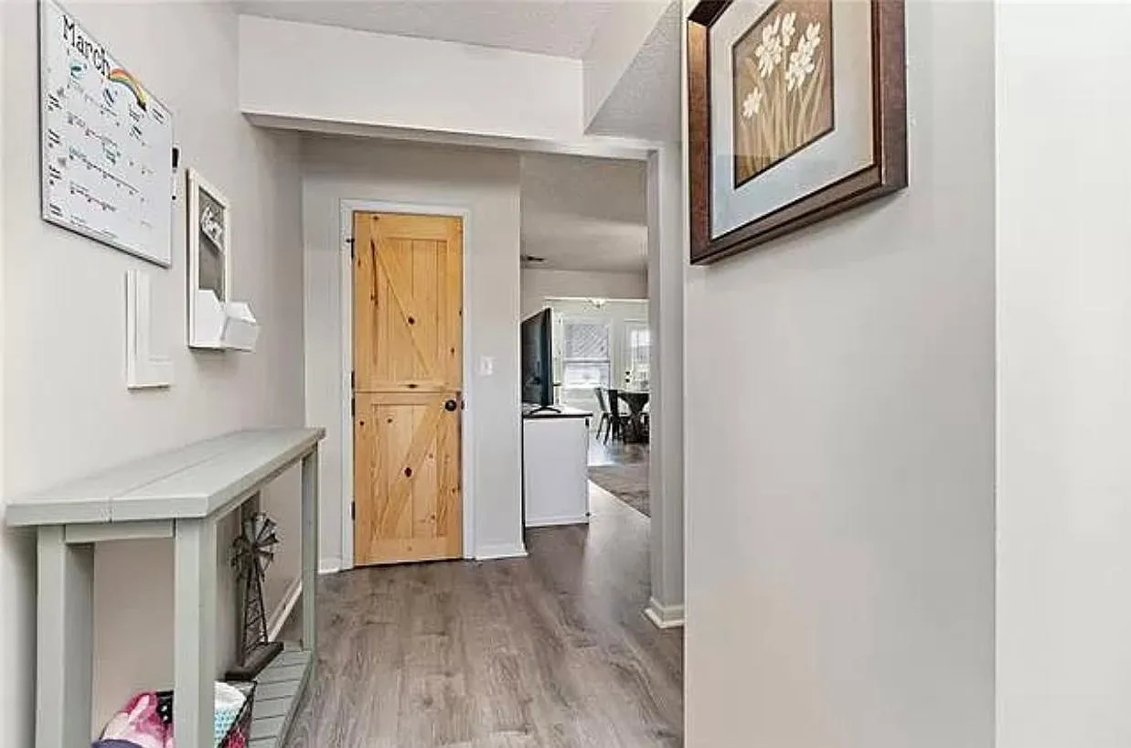 2 bed, 2.5 bath, 1256 sqft, $1,300 — Photo 1