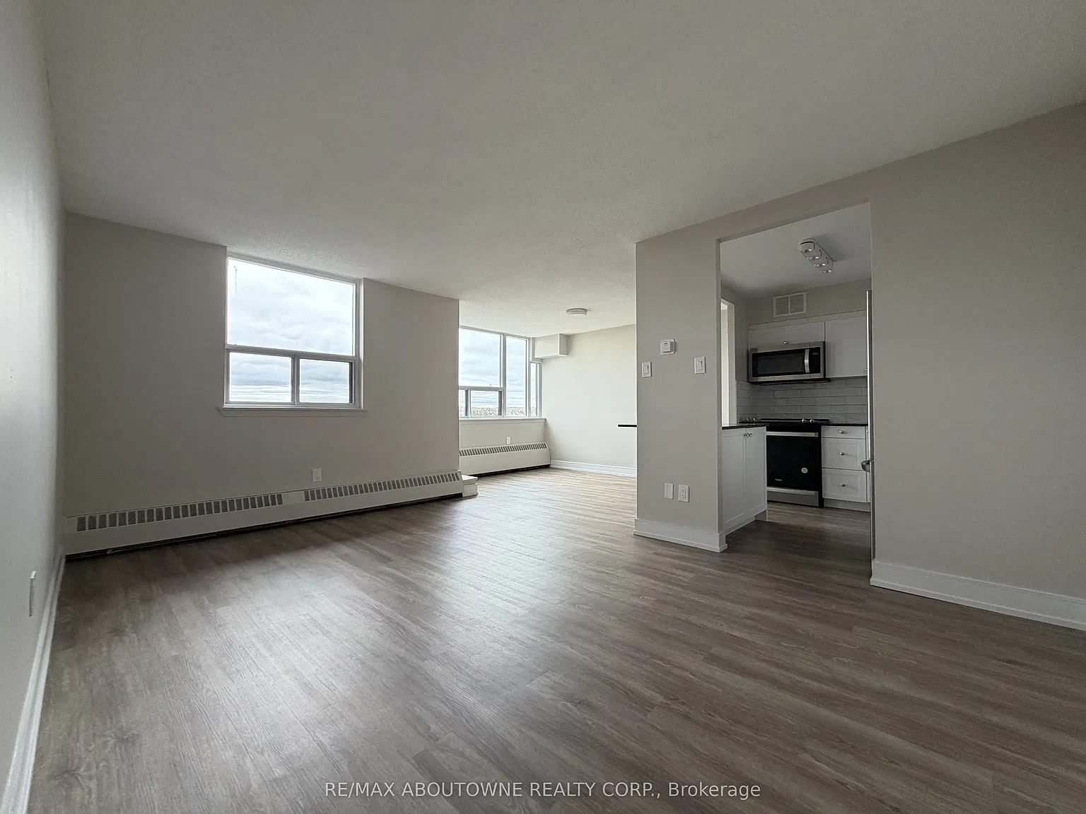 1 bed, $2,350 — Photo 2