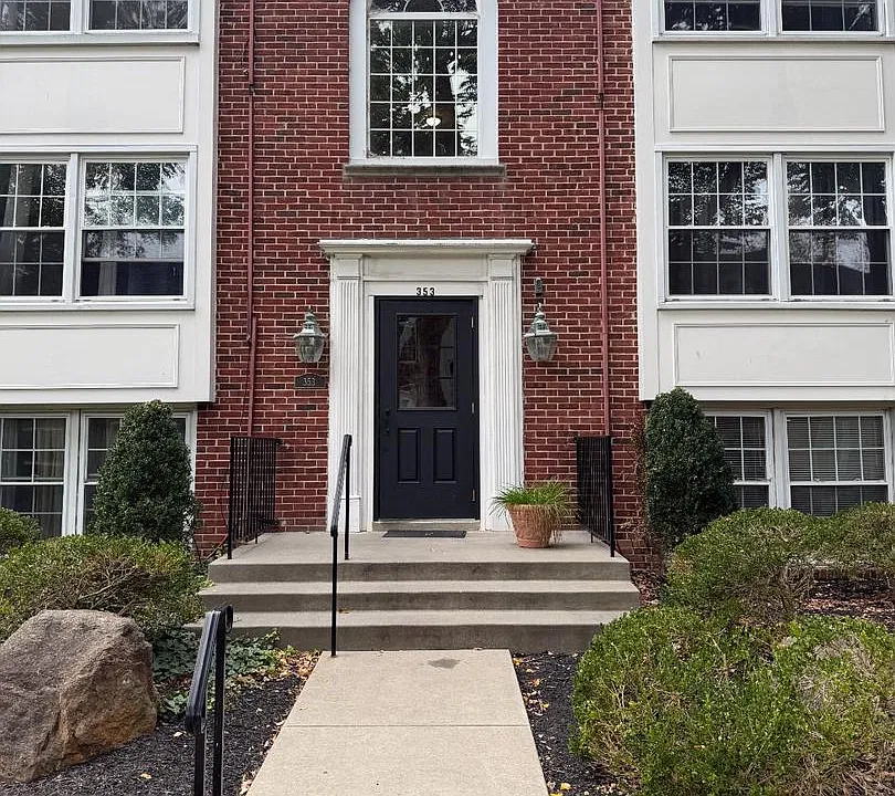 353 Homeland Ave #2C