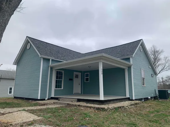 130 S Lincoln Ave, Oakland City, IN 47660