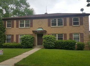 1134 E Singer Cir APT 2, Milwaukee, WI 53212
