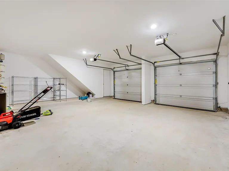 1545 Cobblecrest Ln — Photo 40