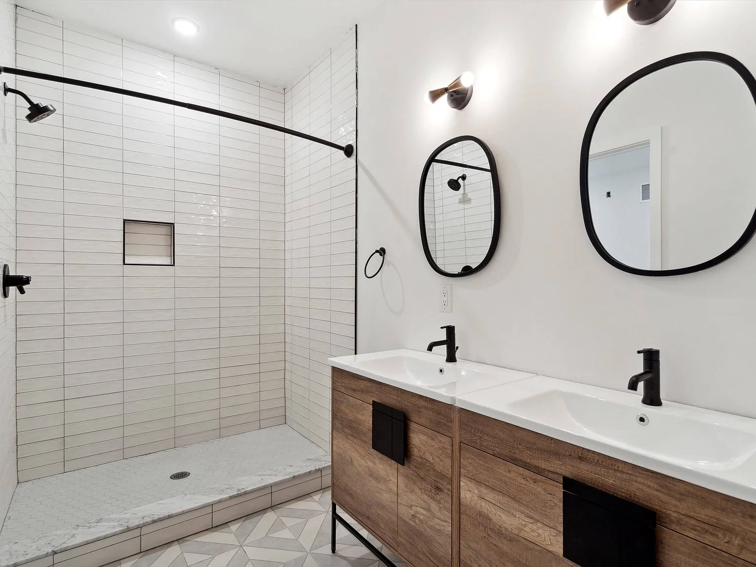 1338 N 15th ST Unit A2 — Photo 3