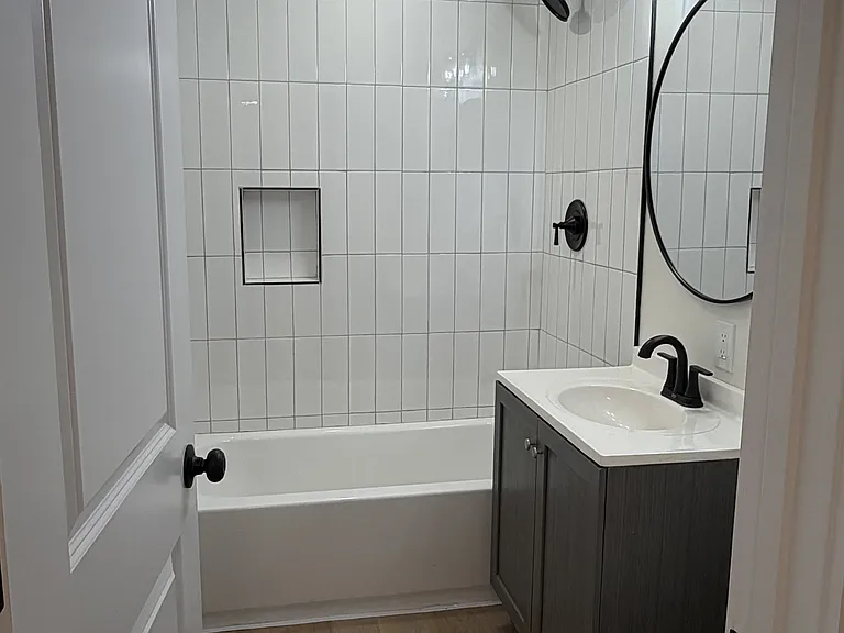 312 N 80th Ter — Photo 16