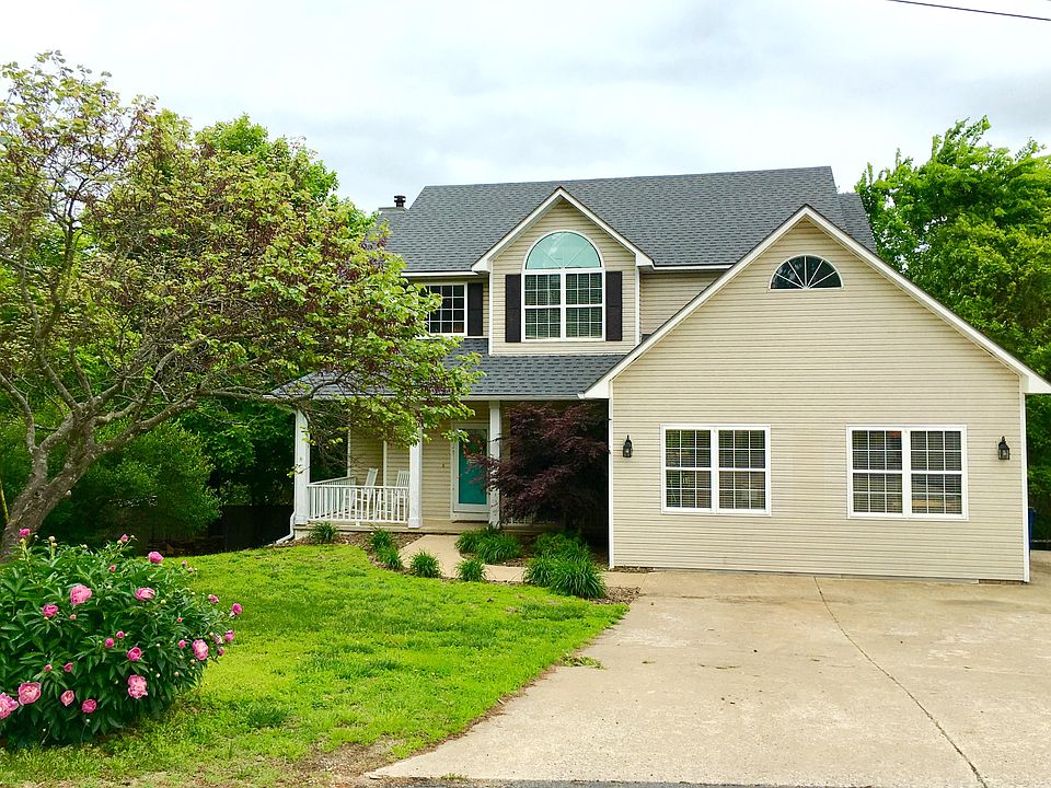 1st image of 23 Sandridge Dr