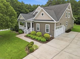 409 Tranquility Trce, Chesapeake, VA 23320