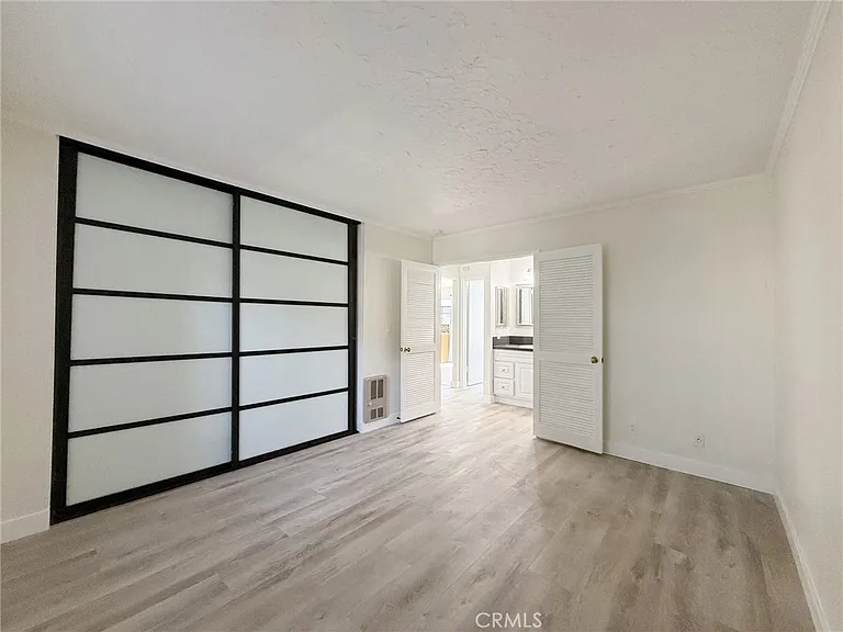 231 Springview — Photo 9