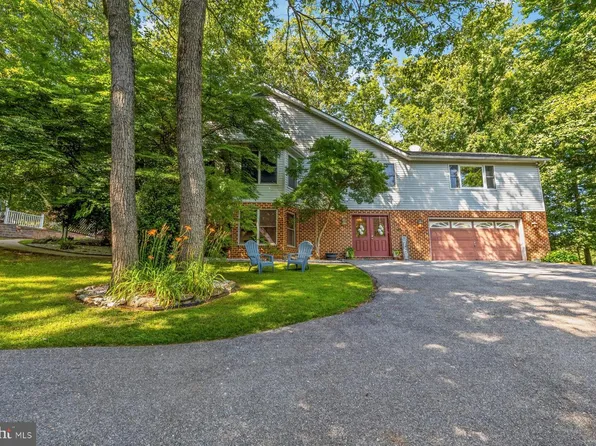 415 Dutrow Rd, Westminster, MD 21157