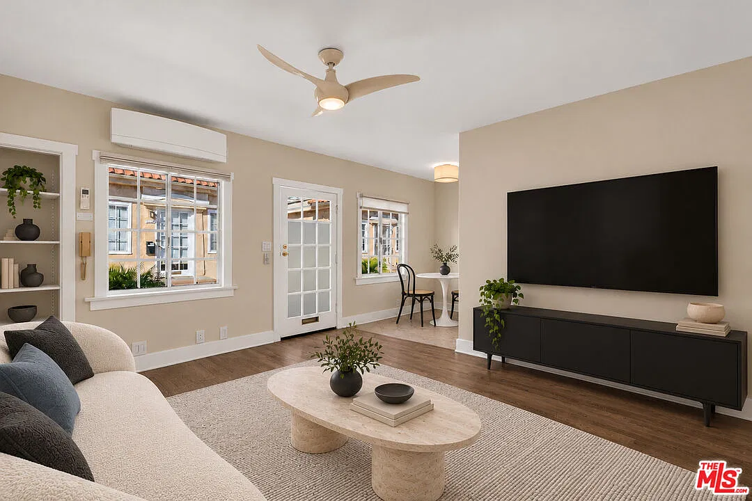 1 bed, 1.0 bath, 550 sqft, $2,375 — Photo 1
