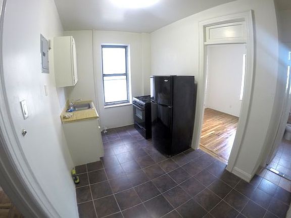 2nd image of 3248 41st St APT 3E