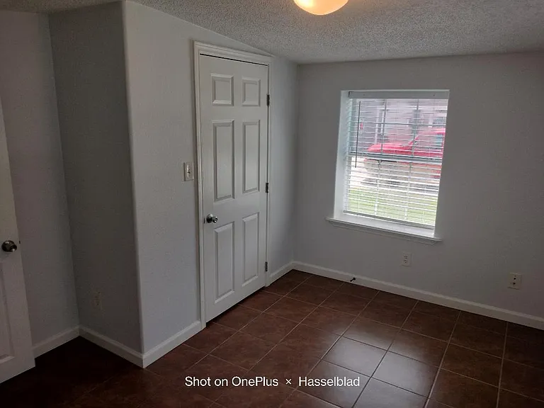 25402 Redwood Ln — Photo 10