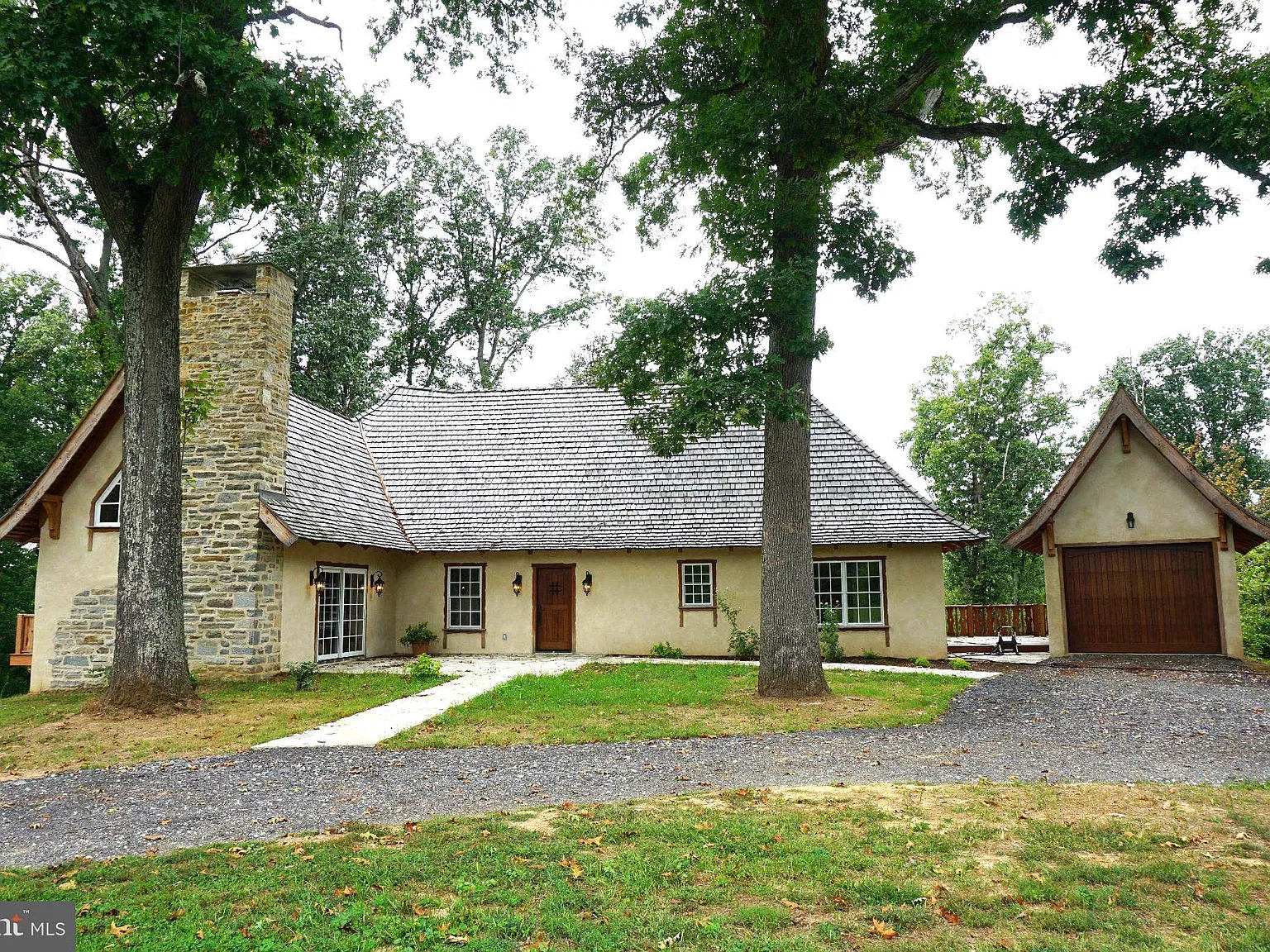 3 bed, 3.0 bath, 3020 sqft, $5,500 — Photo 1