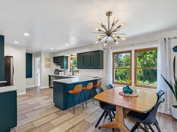 603 Paul St, Sun Prairie, WI 53590