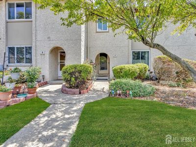 7 Tennyson Dr, Plainsboro, NJ, 08536