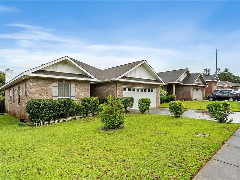2520 Bluebeard Ln E — Photo 22